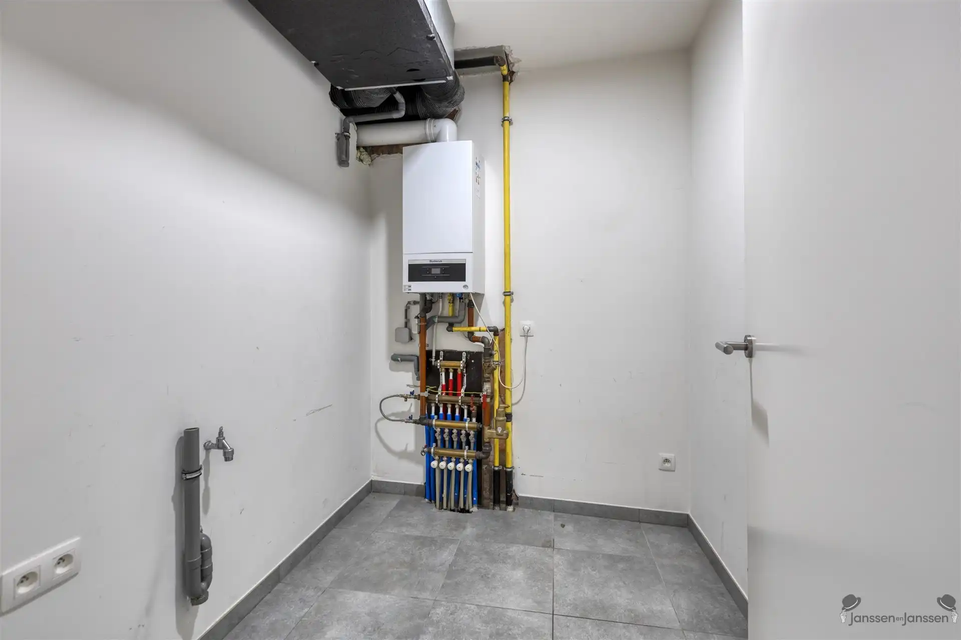 Instapklaar energiezuinig gelijkvloers appartement met 3 slaapkamers te Tessenderlo-Ham foto 10