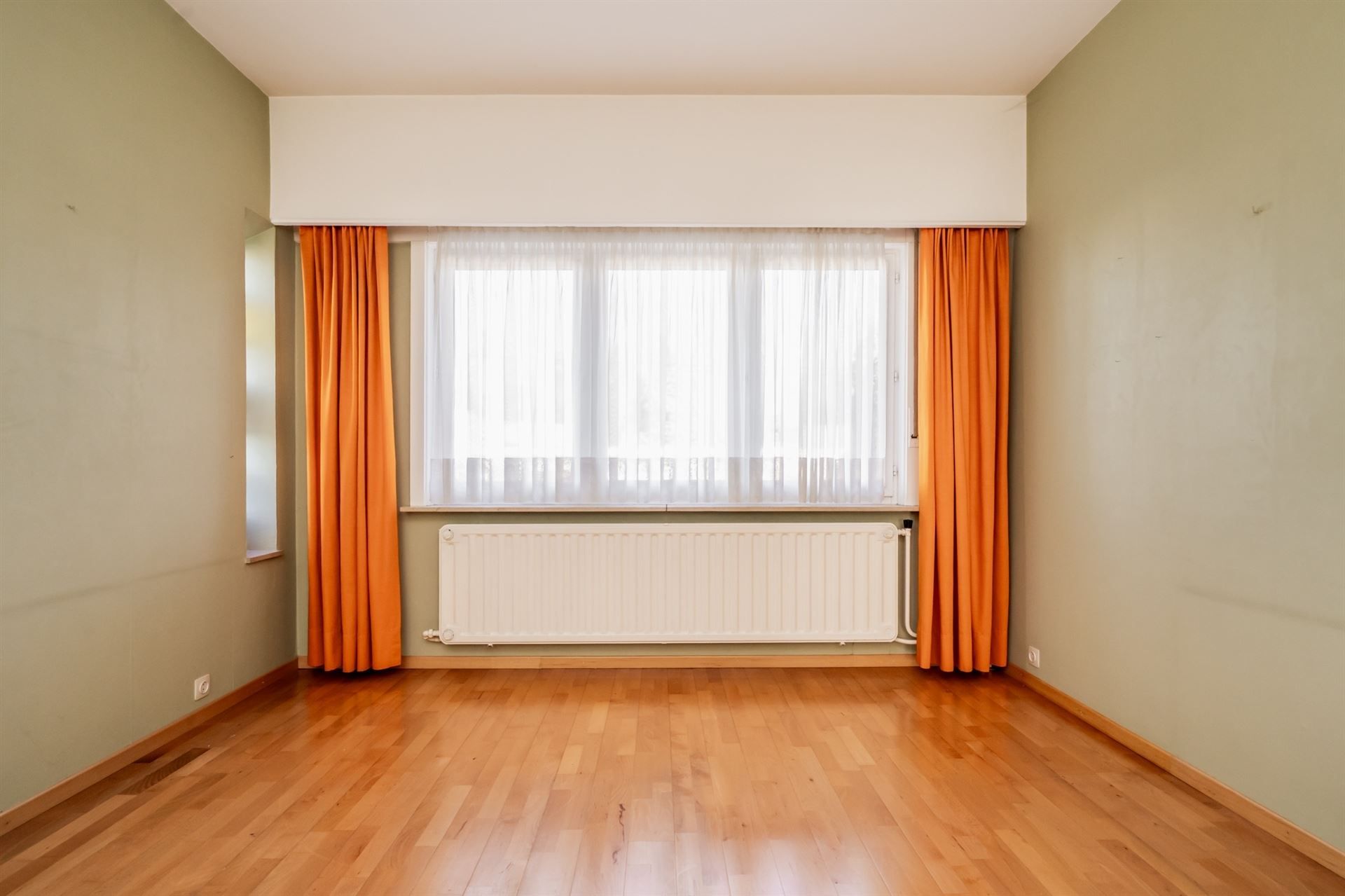 Gelijkvloers app met 2 slpk, terras en garage (€ 25.000) foto 10