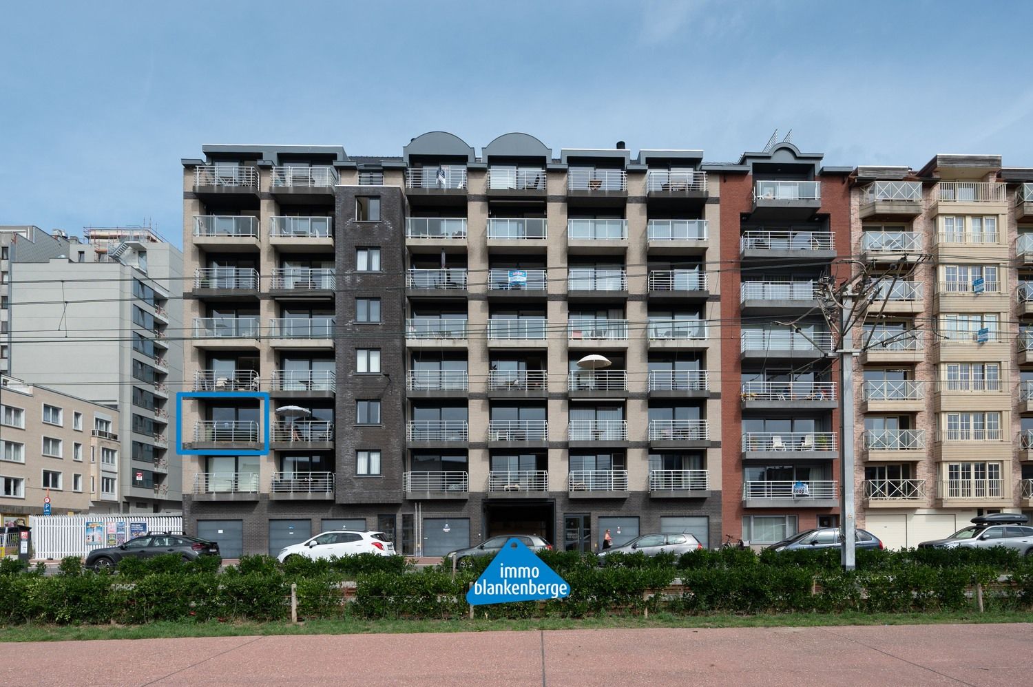 Residentie Oud België   Zeer ruim woonappartement met open uitzicht foto {{pictureIndex}}