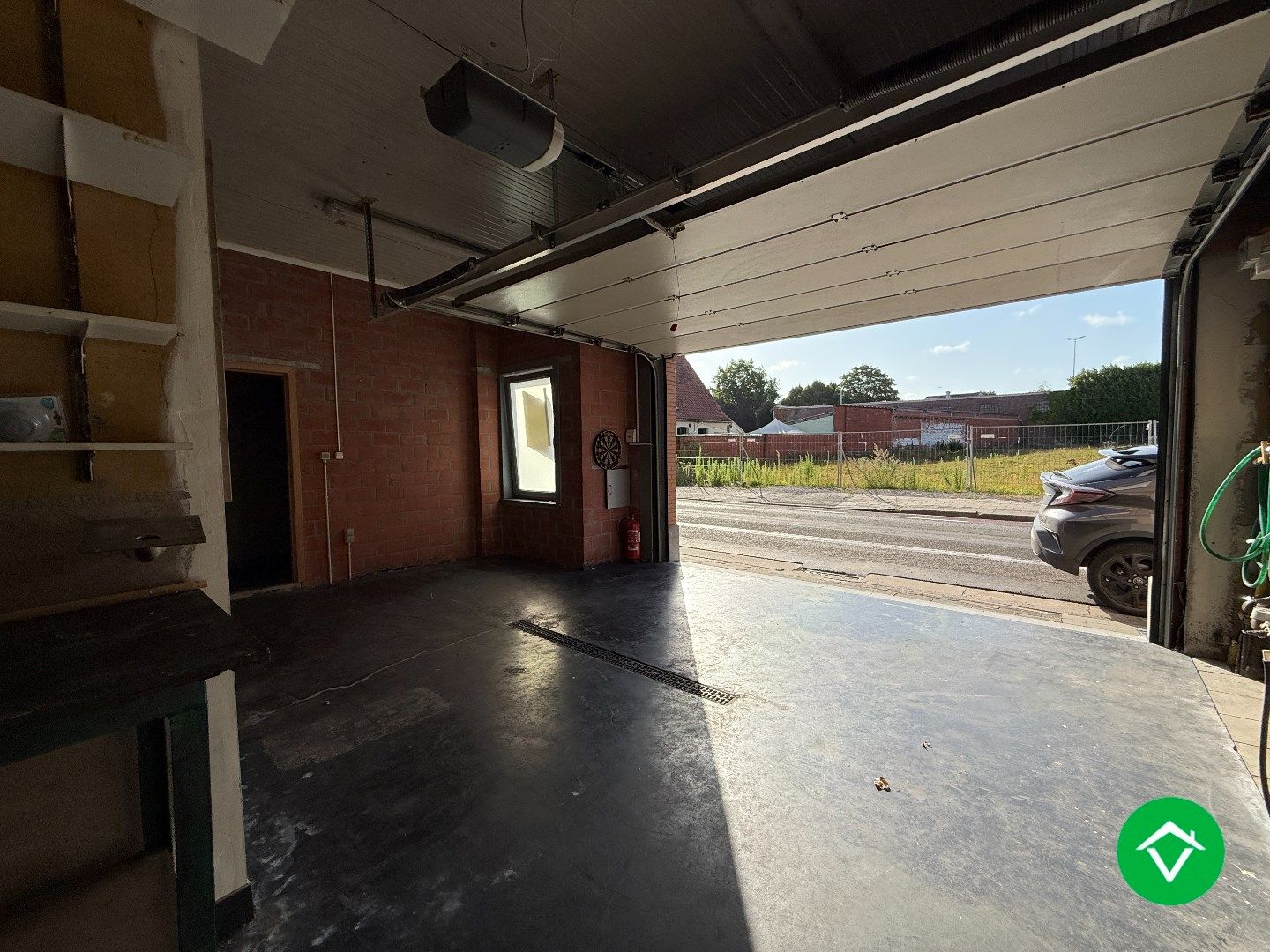Ruime woning met 5 slaapkamers te Zwevezele  foto 14