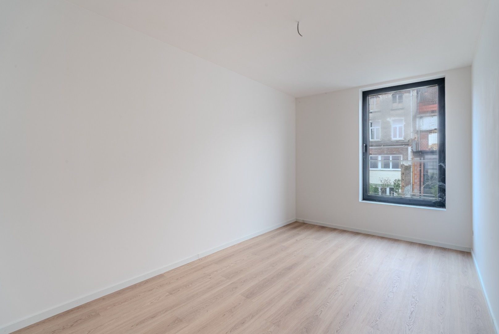 Nieuwenhuyze: nabij het centrum Kortrijk en de Leie foto 10