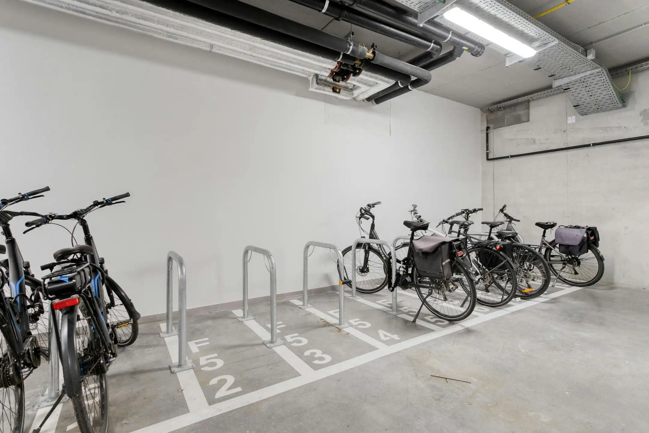 Luxe appartement op topligging te koop in Waregem   foto 16