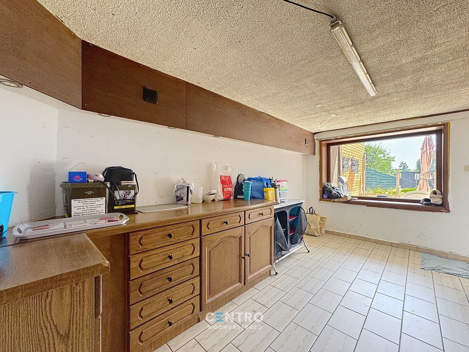 Ruime woning met 3 slpks met grote tuin en UITWEG ACHTERAAN! foto 7