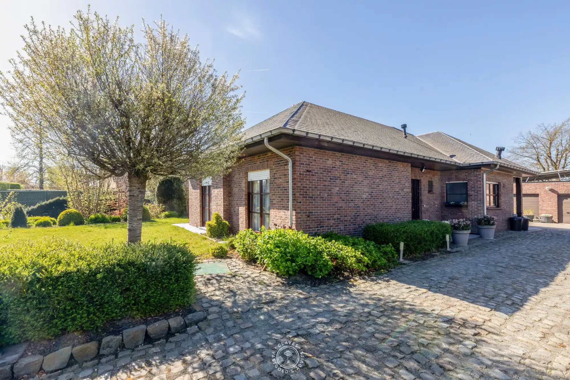 Hoofdfoto van de publicatie: Bungalow met zicht op weilanden