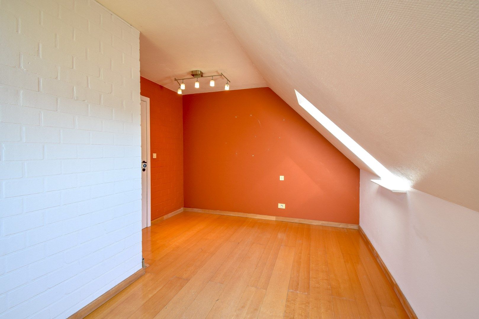 Instapklare villa met 4 slaapkamers op 815 m² in rustige woonwijk te Gistel foto 17