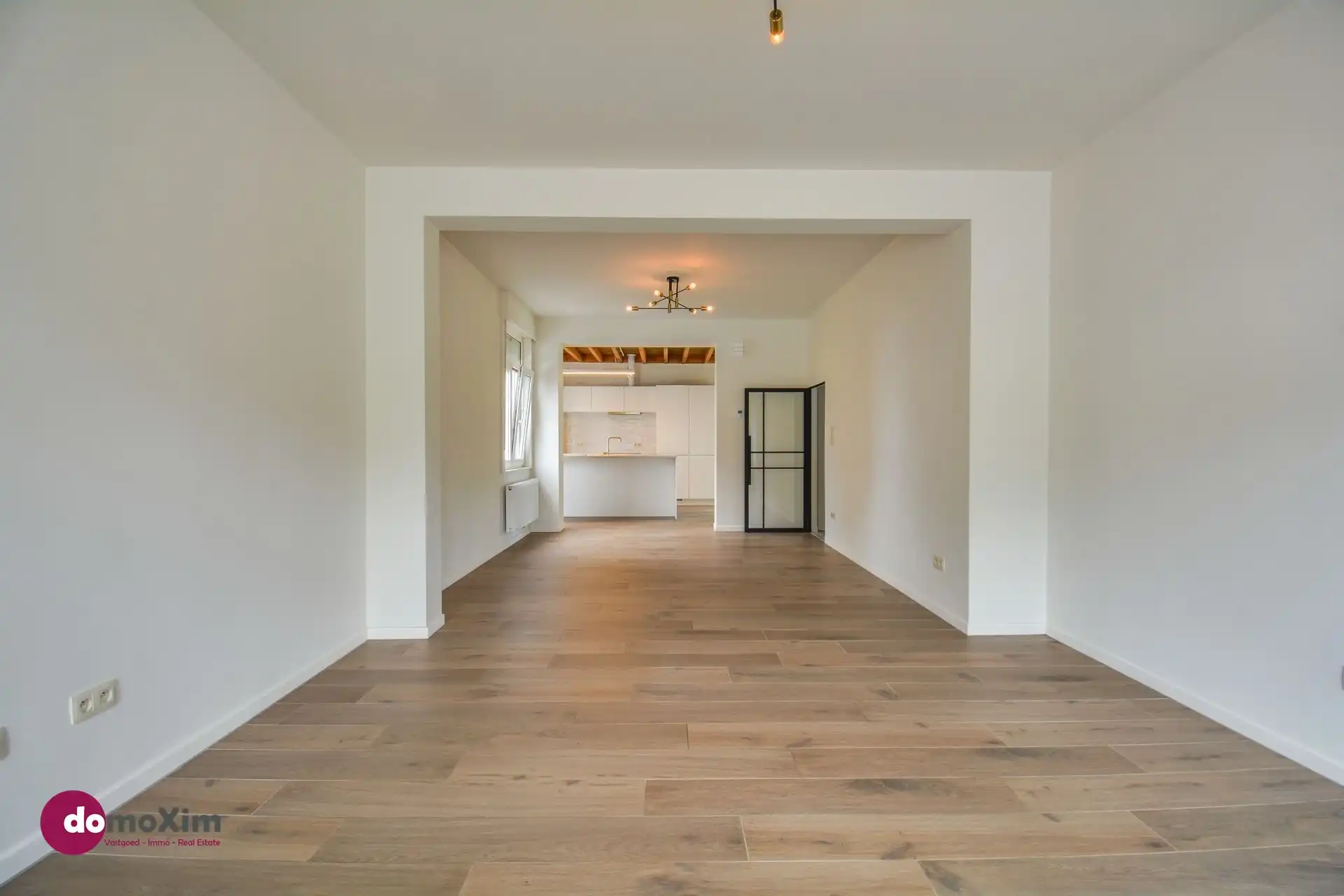 Volledig gerenoveerde woning met zonnige tuin nabij het centrum van Schiplaken foto 4