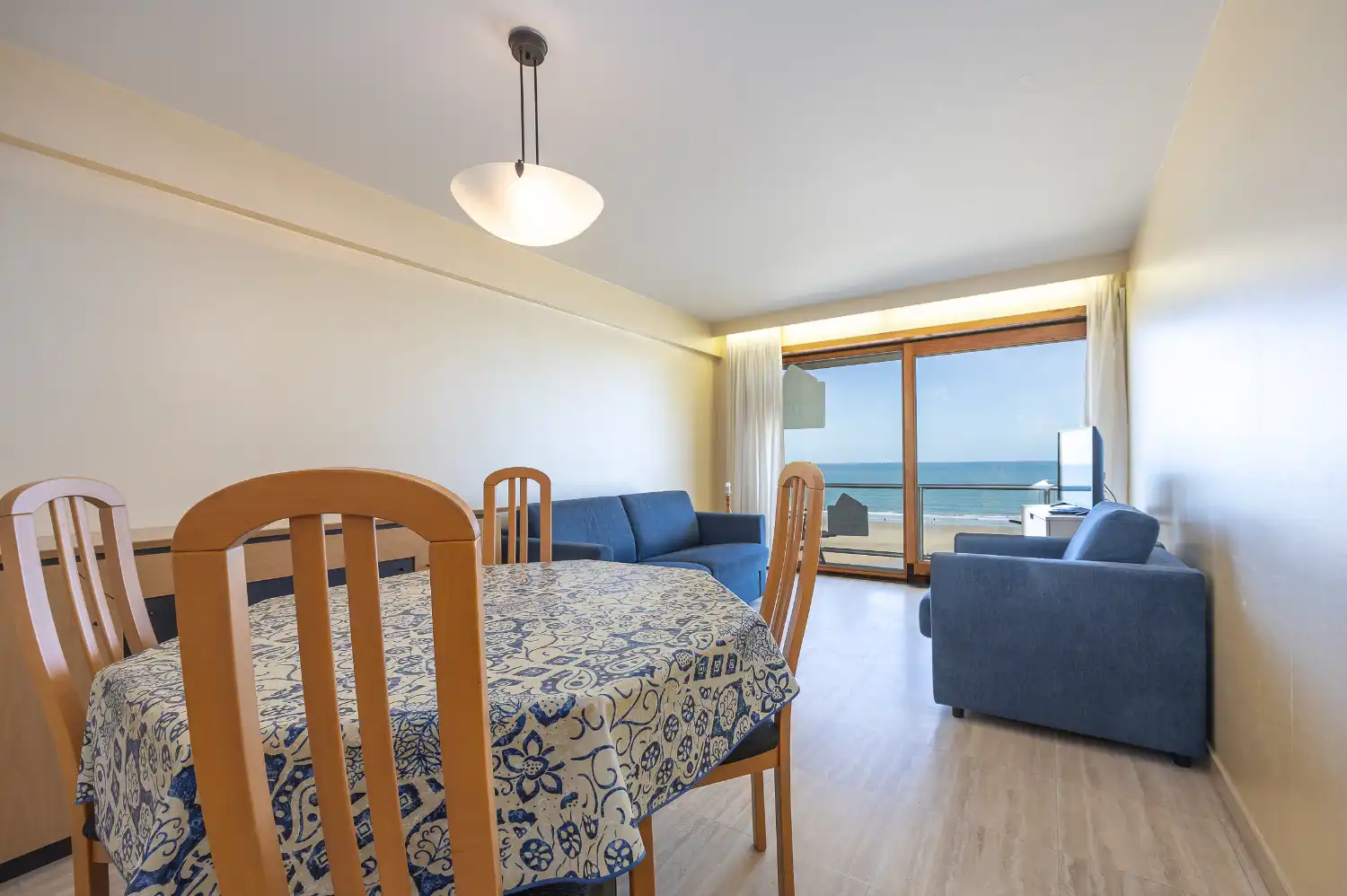 Appartement met frontaal zeezicht te koop in Middelkerke foto 2