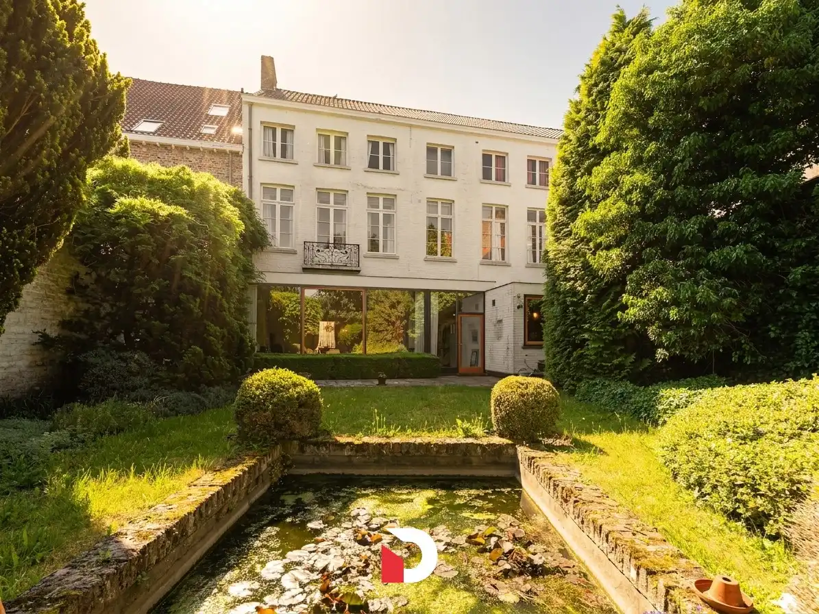 Exclusief burgerhuis met diephuis op een perceel van +/- 592 m² in centrum Brugge. foto 28