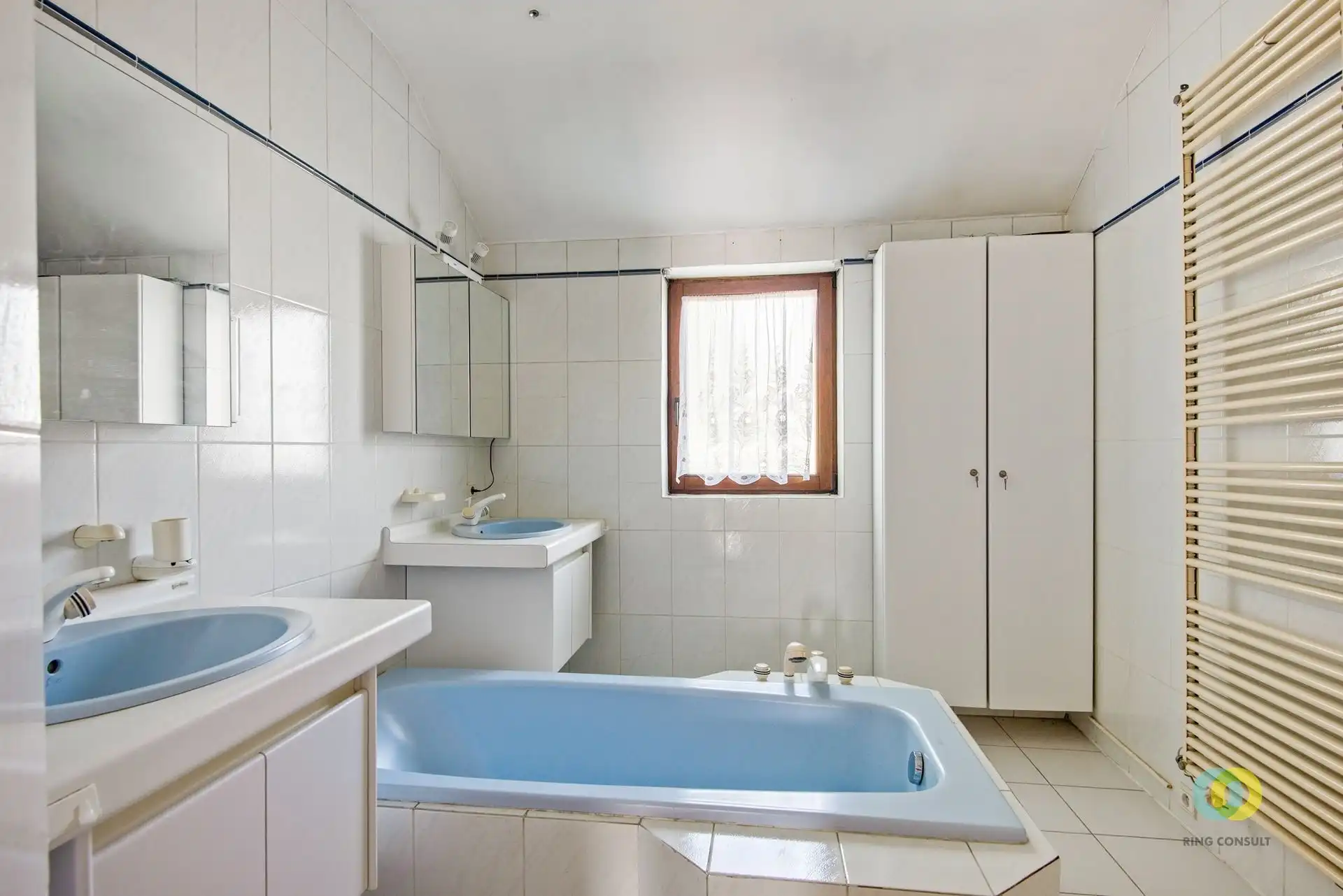 Ruime villa met 4 slaapkamers, bureau en garage   foto 15