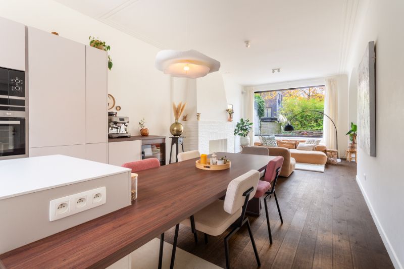 Karaktervolle eigendom met een zee van ruimte, luxueuze afwerking, top locatie! foto 8