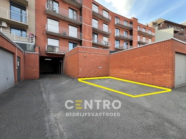 Unieke kantoor- en winkelruimten van ± 450m² te Roeselare - dicht bij de Grote Markt aan héél AANTREKKELIJKE prijs! foto 17