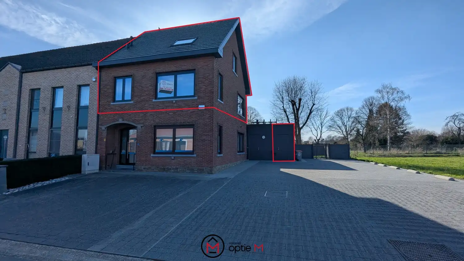 🏡 Duplex appartement te huur in Bilzen-Hoeselt – Instapklaar met 2 slaapkamers - op wandelafstand van het centrum van Bilzen foto {{pictureIndex}}