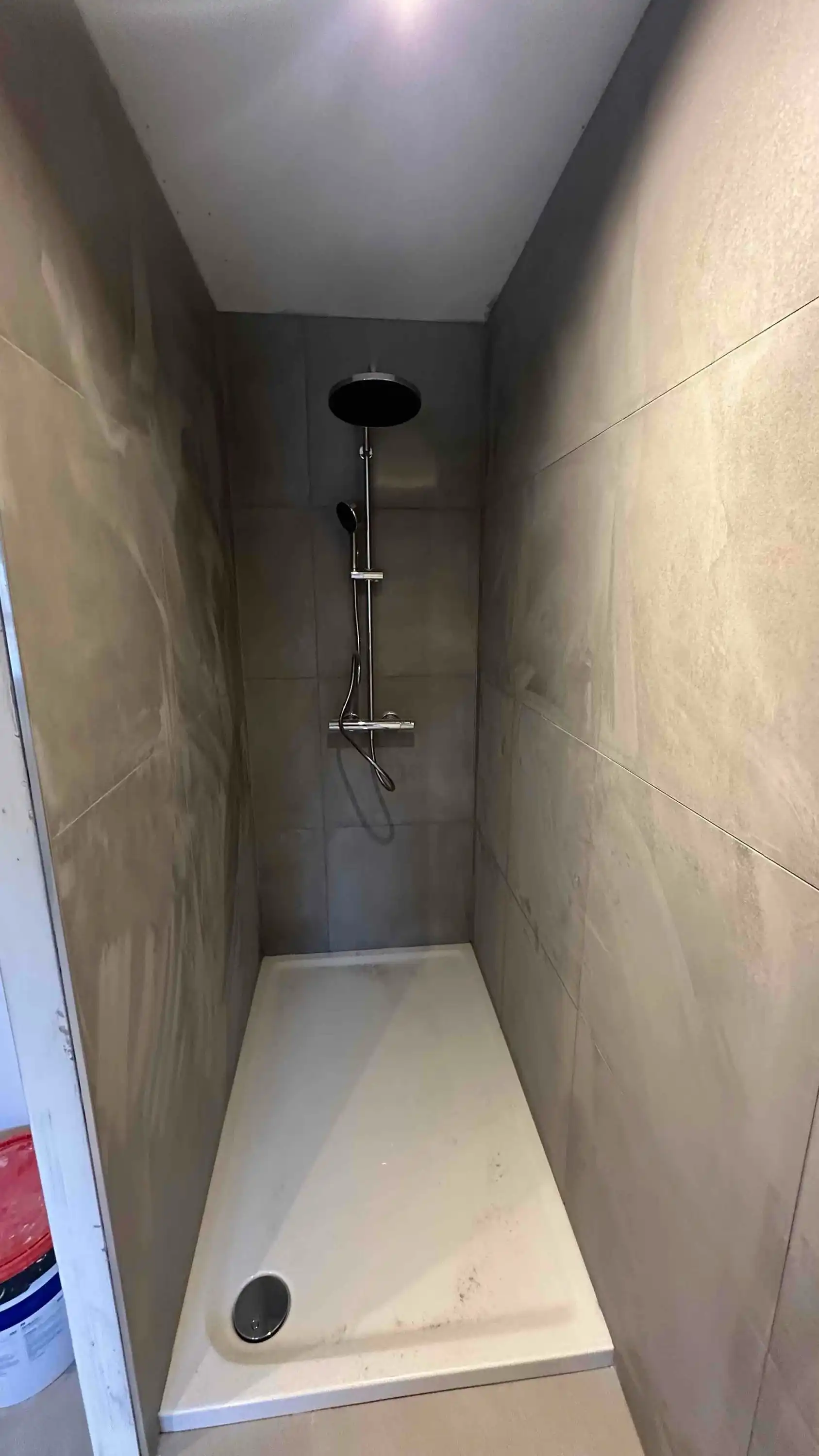 Nieuwbouwwoning met 2 slaapkamers en terras. foto 12