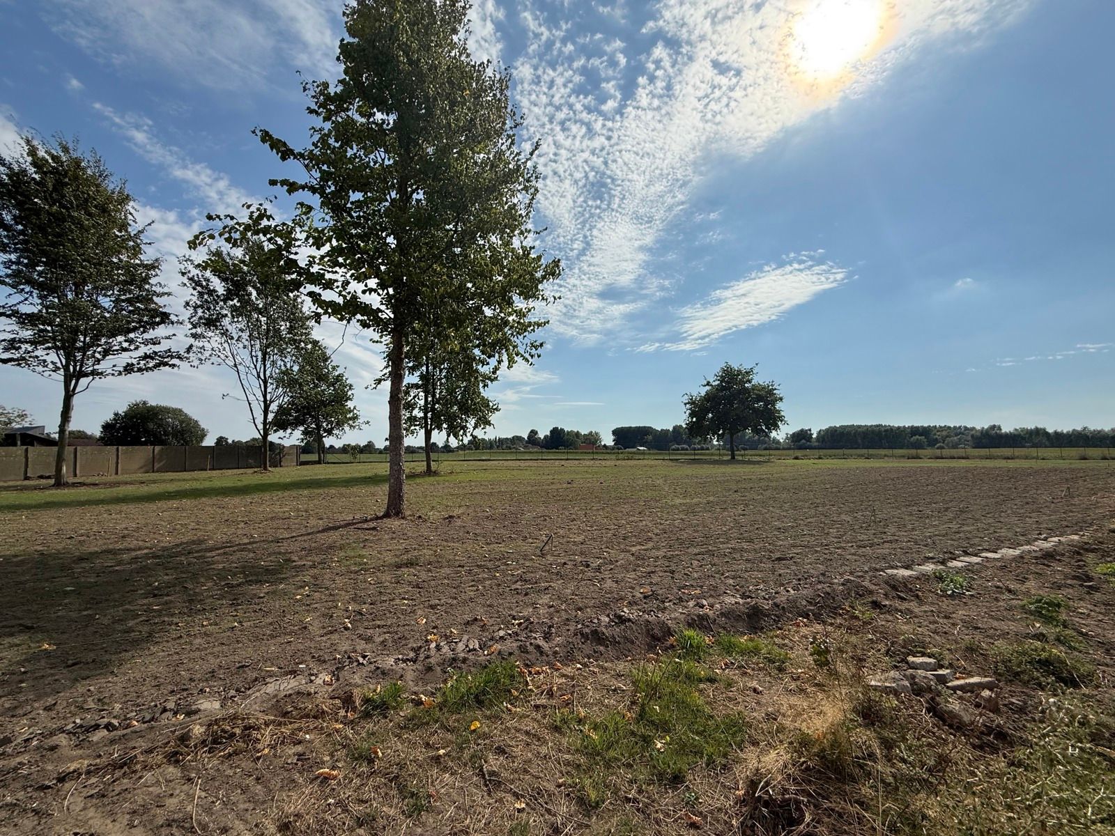 Half open woning met 4-6 slpks en prachtig landelijk zicht foto 3