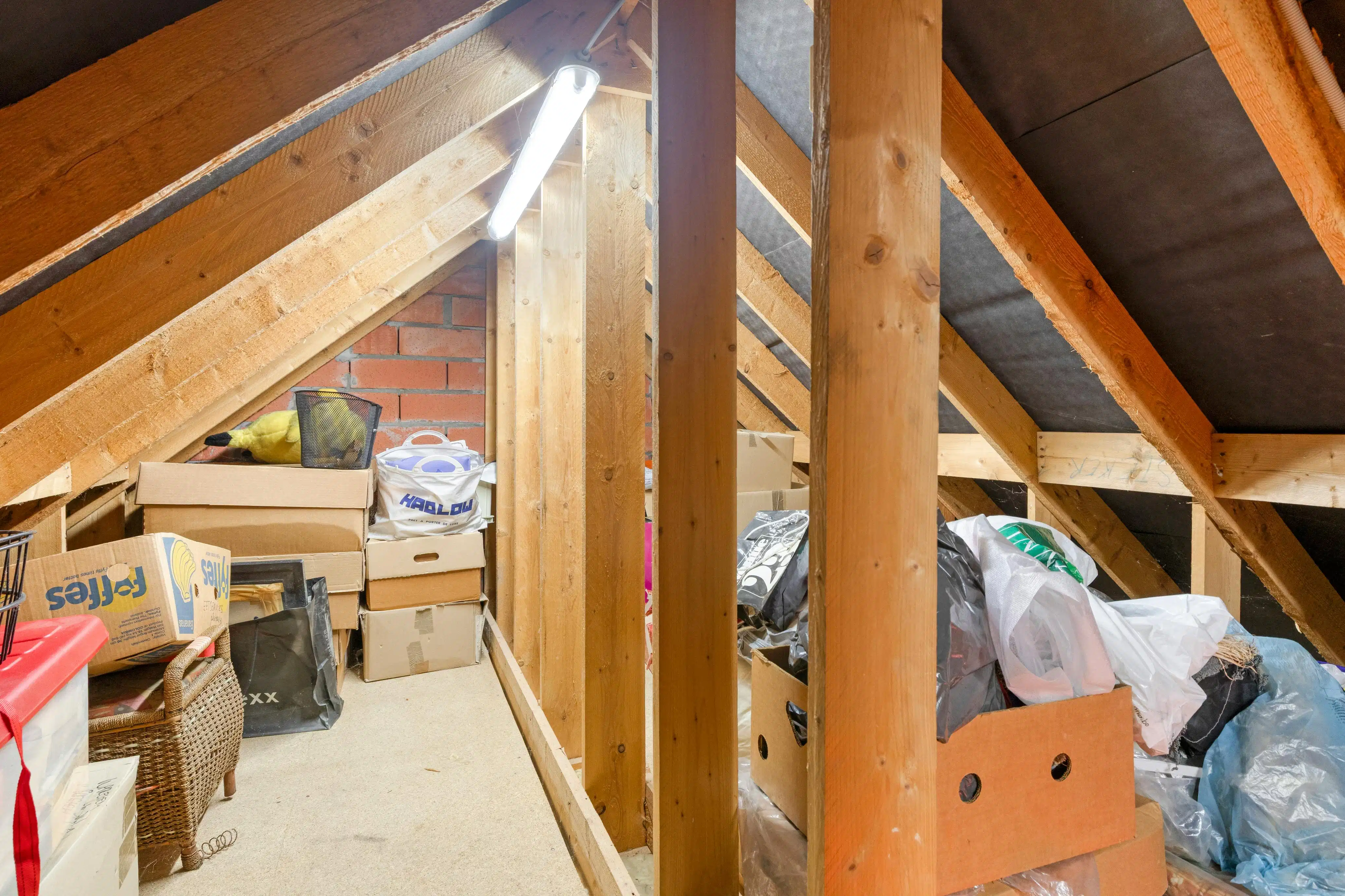 Instapklaar halfopen huis met 4 kamers te koop in Waregem foto 21