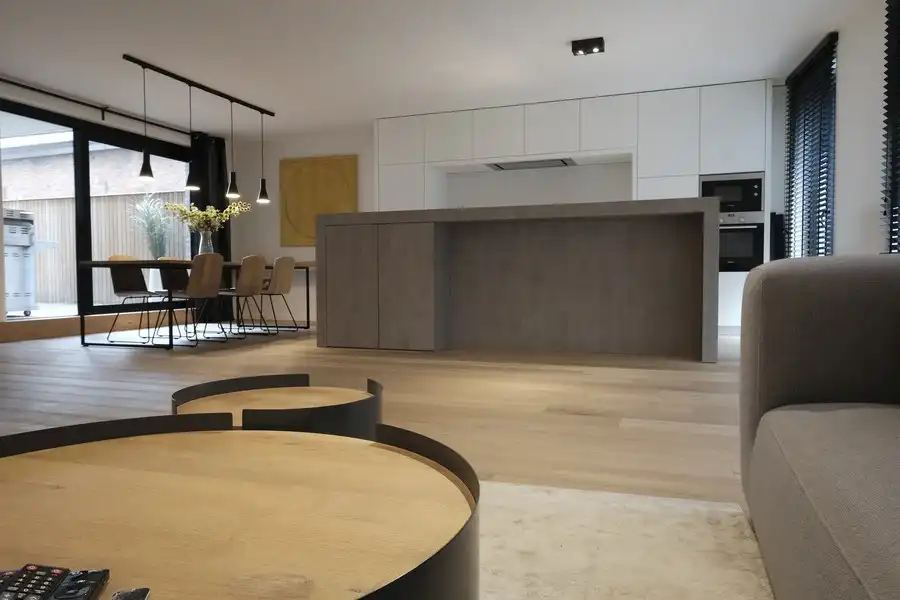 Prachtig gemeubeld luxeappartement met twee slaapkamers gelegen in dé winkelstraat van Hasselt foto 6
