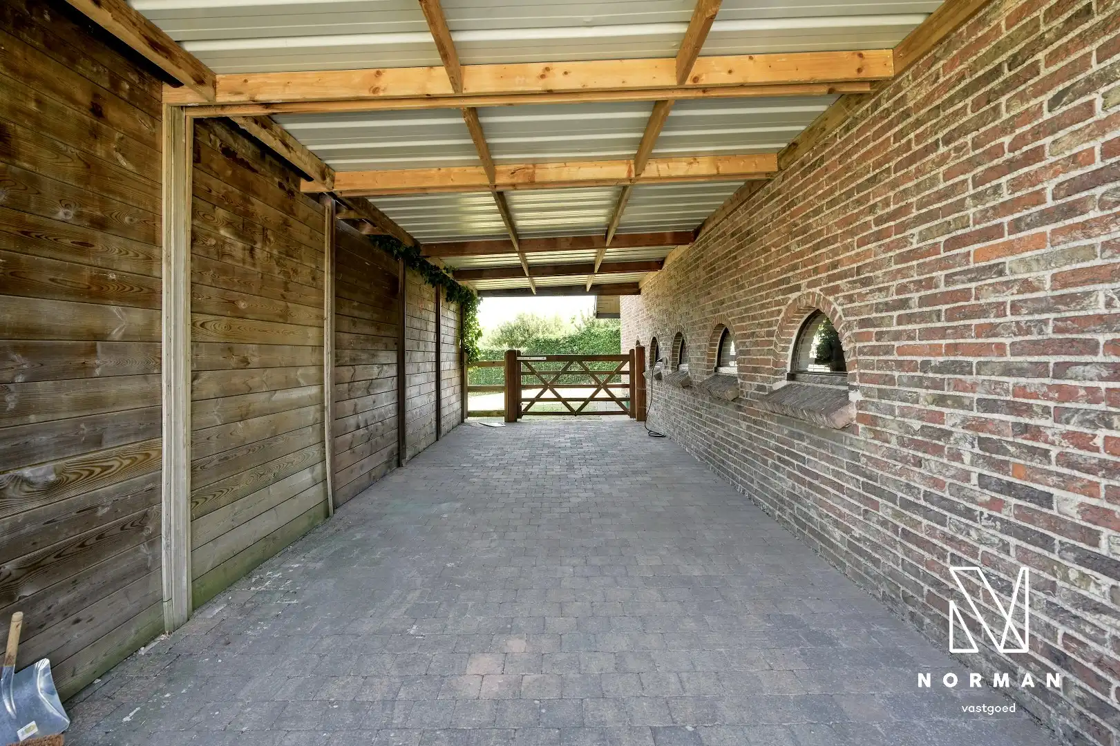 Villa met zwembad op een perceel van 1.598 m² foto 48