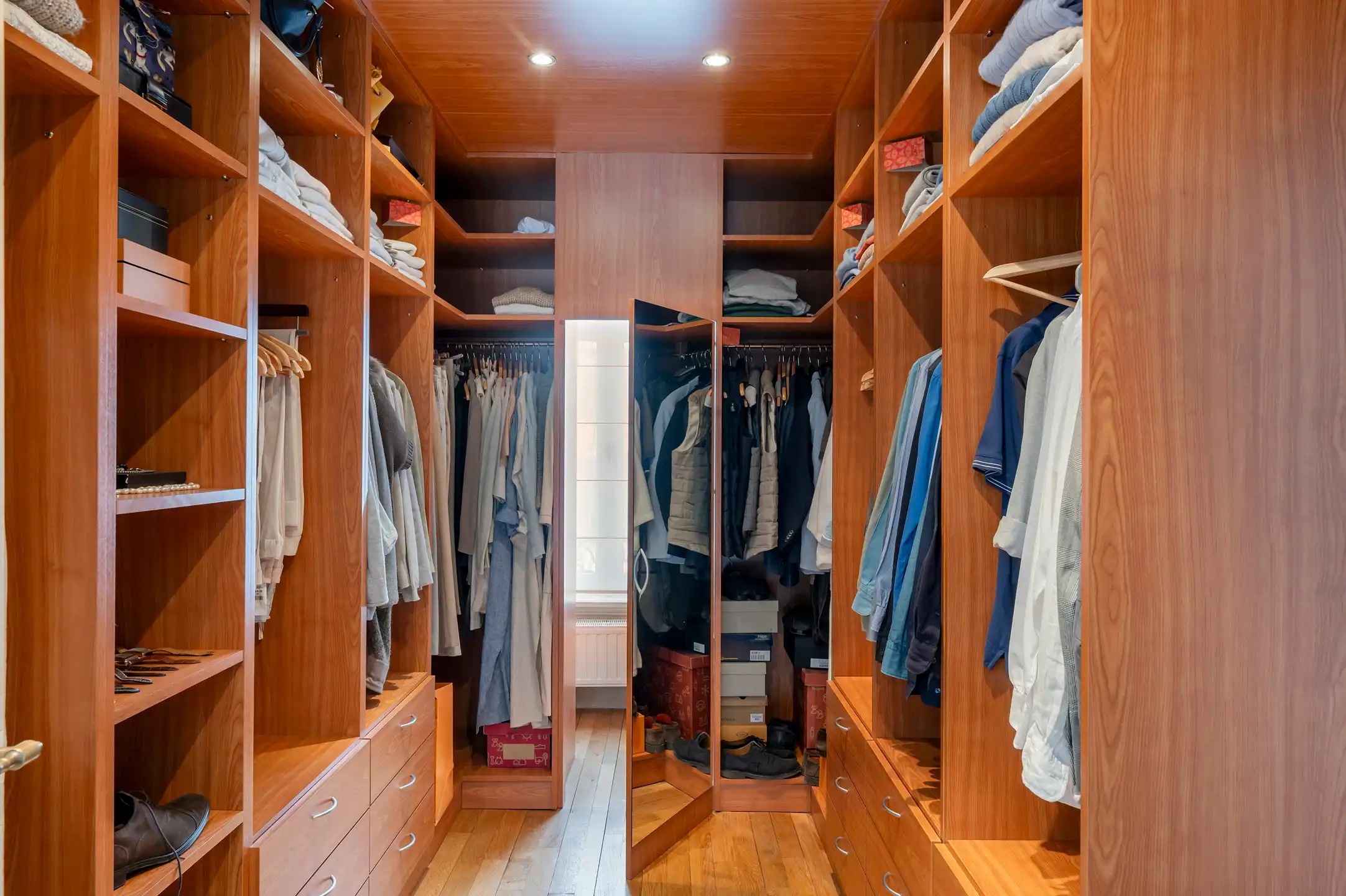 Statig herenhuis met praktijkruimte op toplocatie in Antwerpen foto 40