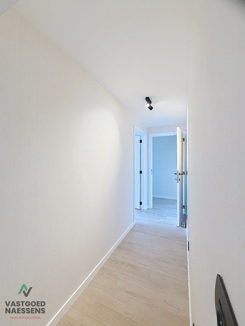 SCHITTEREND VERNIEUWD 3 SLPK APP MET ZICHT OP ZEE EN TERRAS foto 18