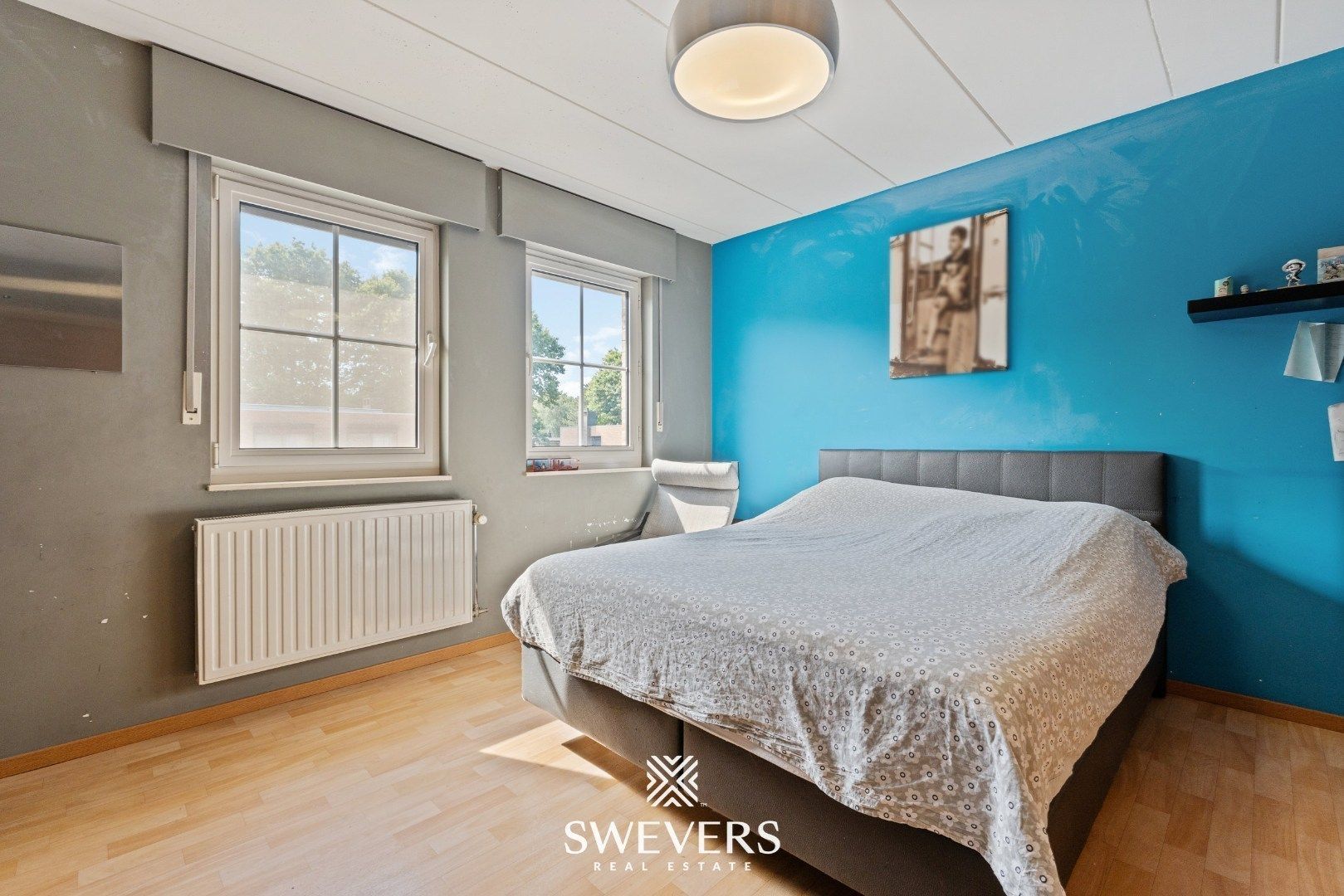 Ruime open bebouwing met nieuwe keuken en veranda foto 17