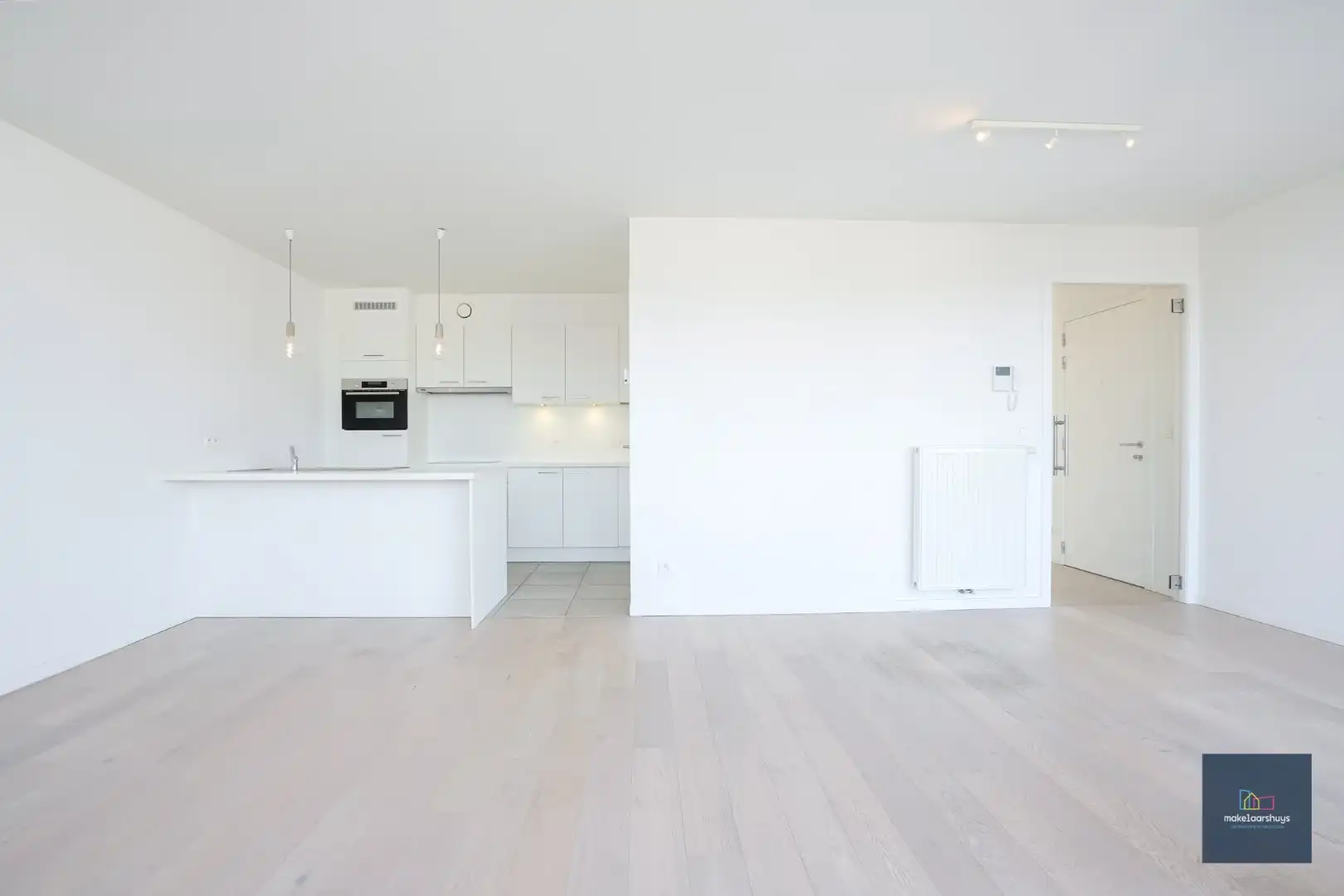Schitterend 1-slpk.appartement met staanplaats.  foto 3