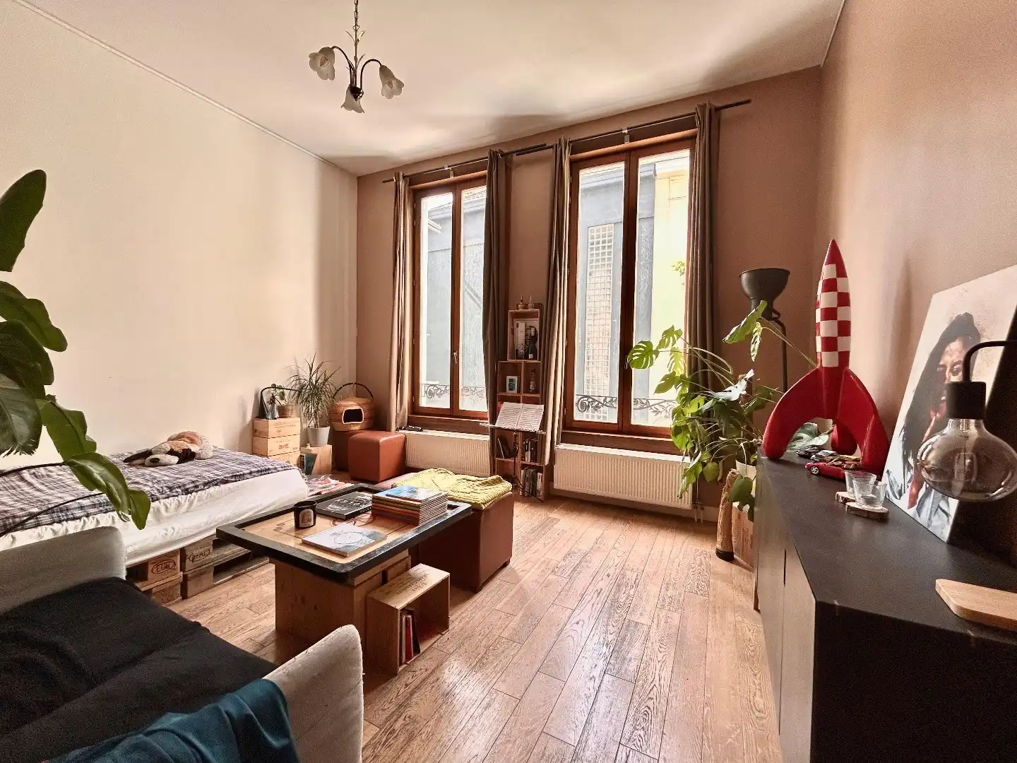 Gezellig studio met terras  foto {{pictureIndex}}