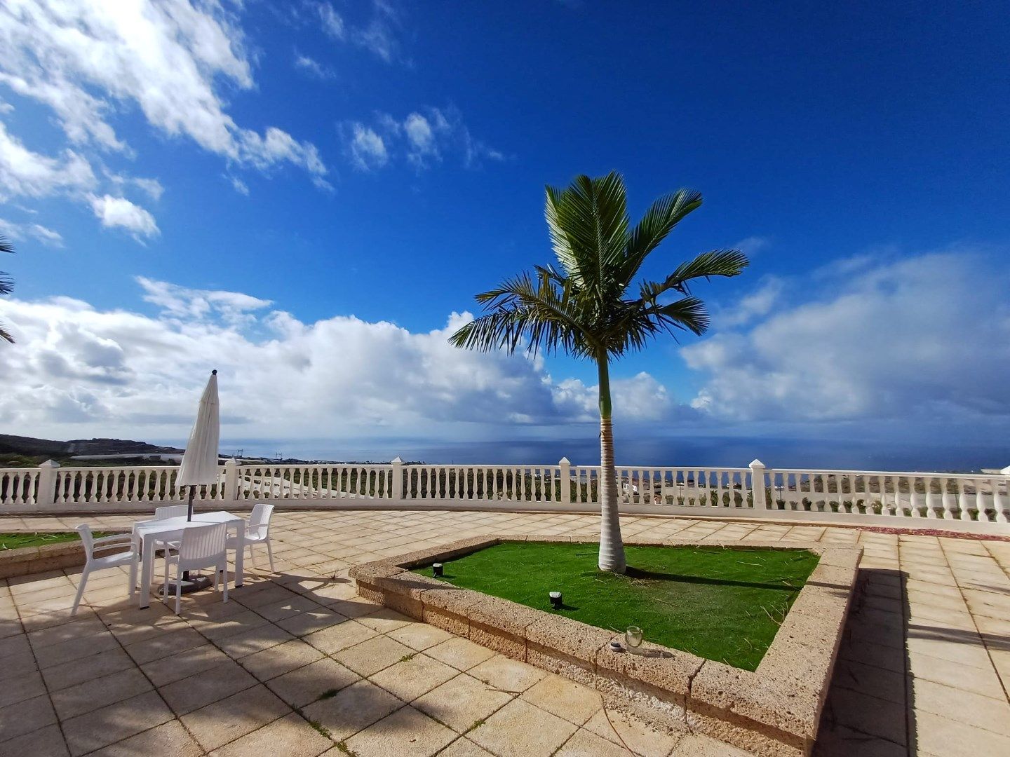 Prachtige villa in Piedra Hincada Guia de isora, Tenerife met adembenemend zeezicht! foto 2