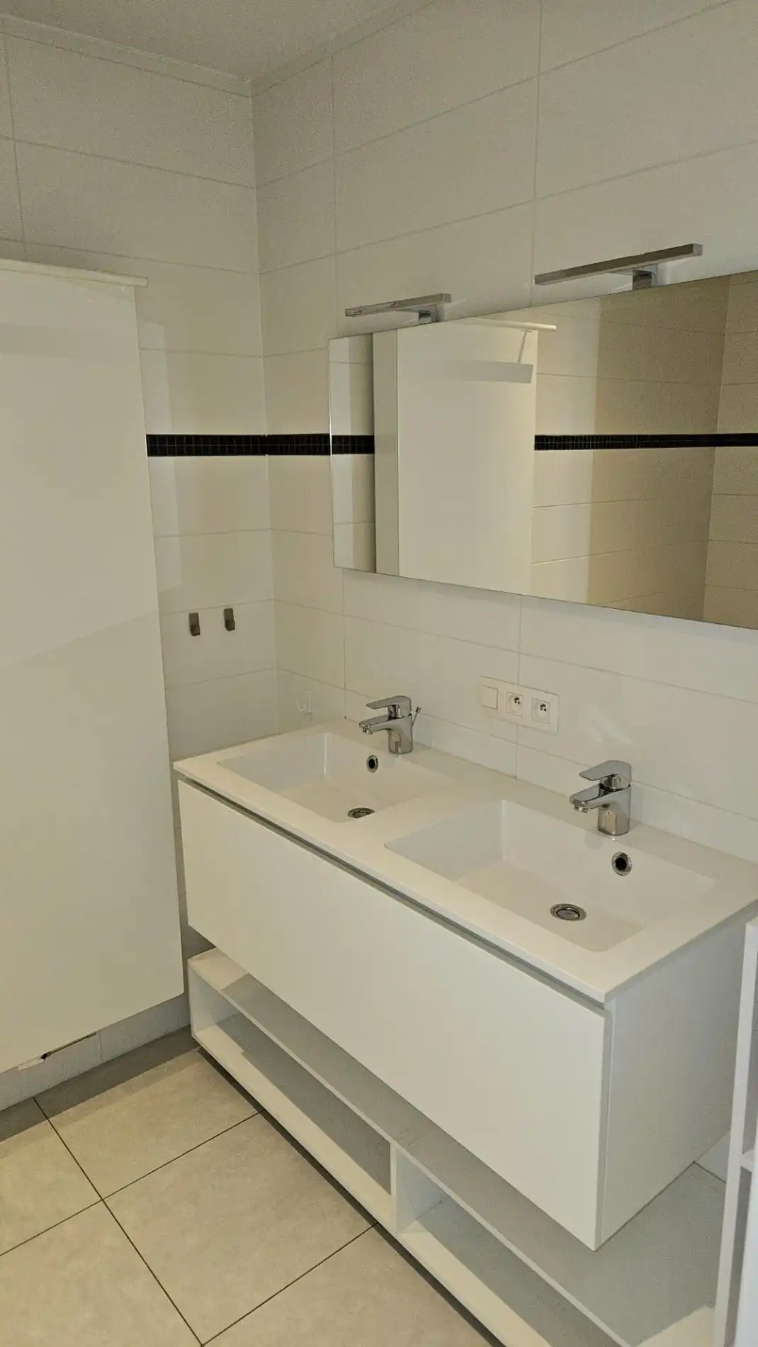 Instapklaar 1 slk appartement met groot terras en autostaanplaats foto 10