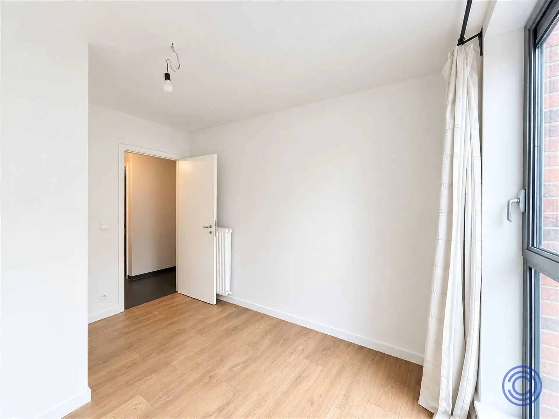 Instapklaar 2-slpk appartement met terras in groene stadsomgeving! foto 8