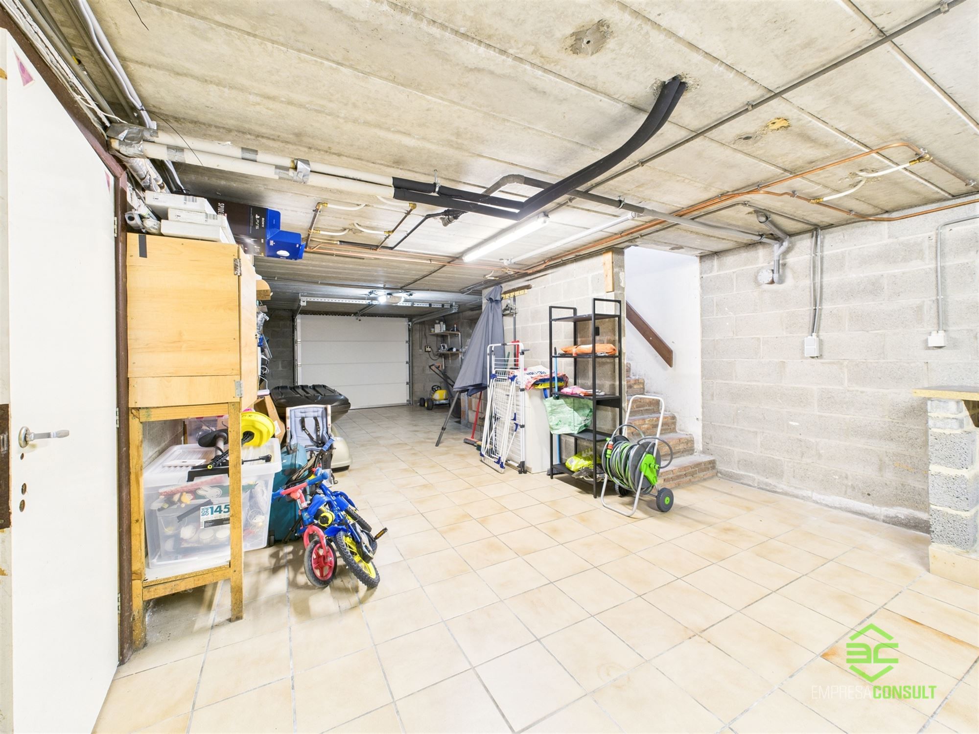 Instapklare gelijkvloerse woning met 3 slpk op 10a 21ca! foto 25