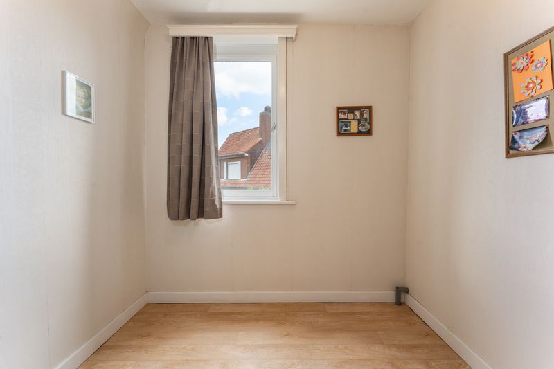 Centrum Roeselare-Beveren : Karaktervolle halfopen bebouwing met groot perceel in rustige wijk opp.782 m². foto 10