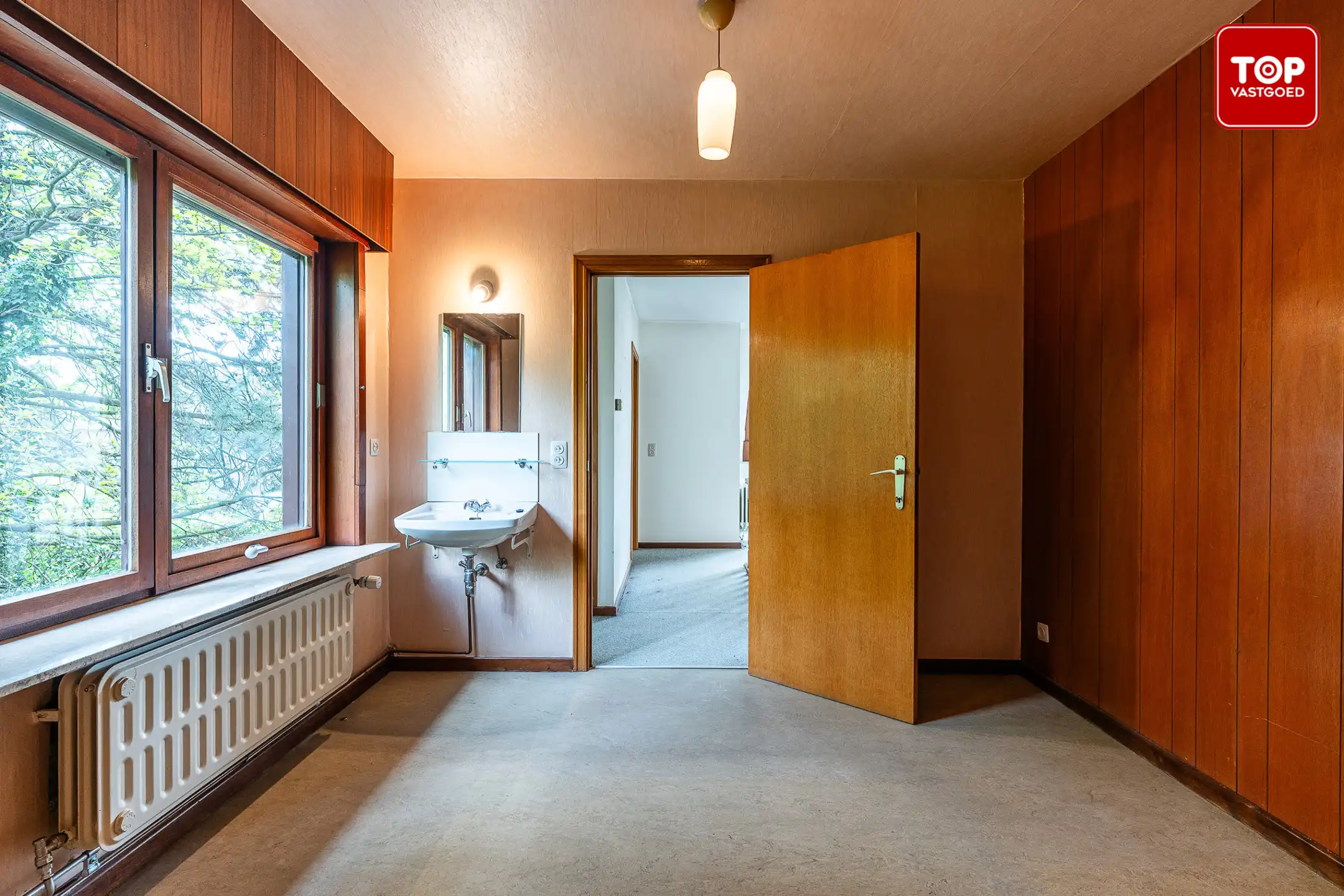 Te renoveren karaktervolle villa met 4 slaapkamers, gelegen op een perceel van 900 m². foto 18