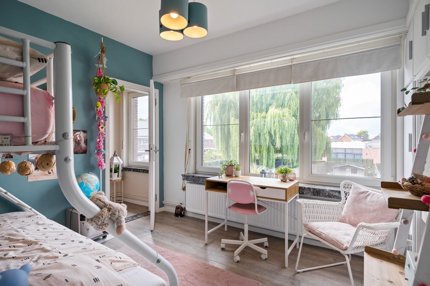 Instapklare gezinswoning met tuin en garage op gegeerde locatie te Ranst! foto 13