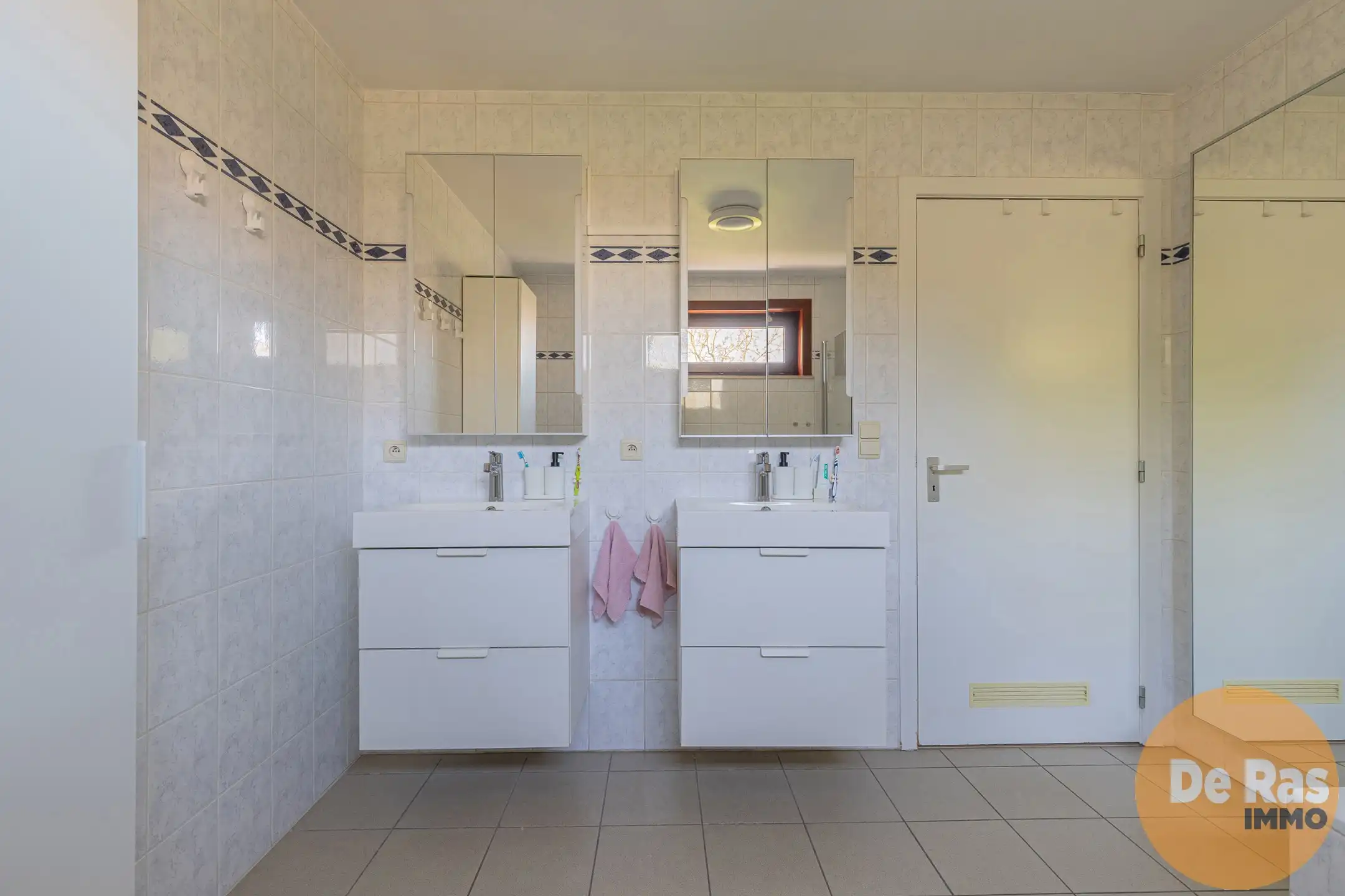 HOFSTADE - Instapklare, rustig gelegen woning met 3 slpks foto 16