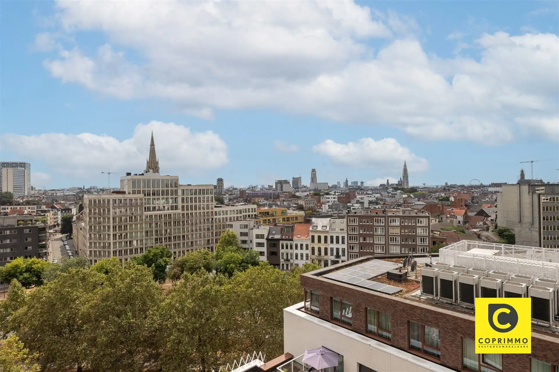 Exclusief energiezuinig app met ruim terras en fenomenaal uitzicht foto {{pictureIndex}}