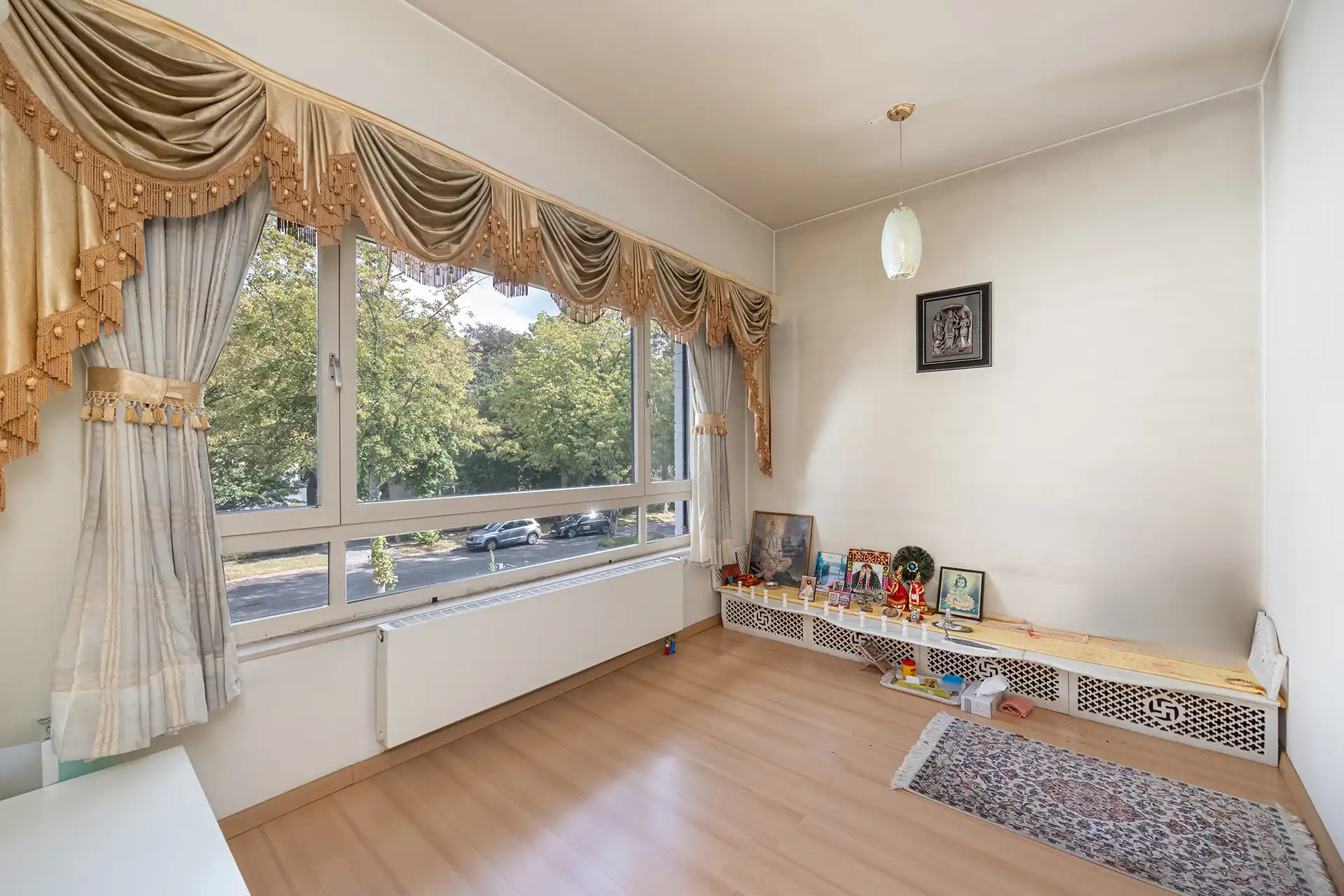 Ruime villa met 4 slpk's en 3 badkamers op toplocatie foto 26