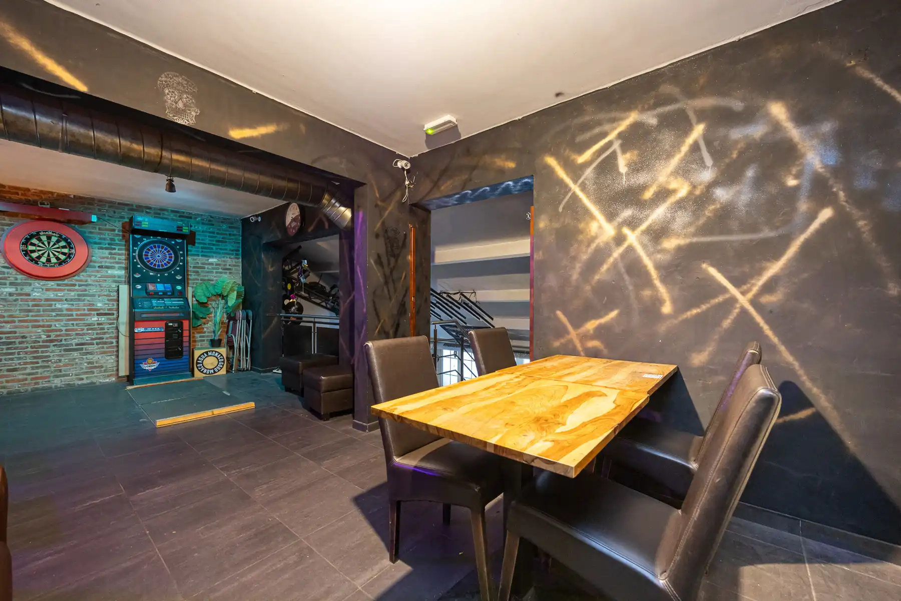 Café Saloed – Instapklaar horecapand met groot terras en ruime bovenverdiepingen foto 18