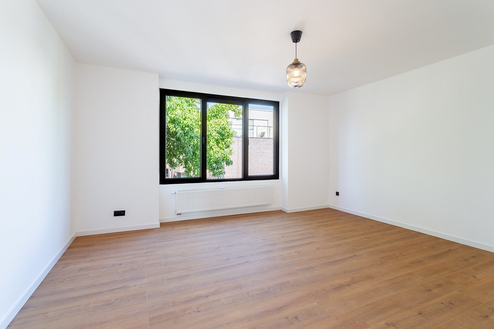 Tiptop gerenoveerde woning met tuin foto 22