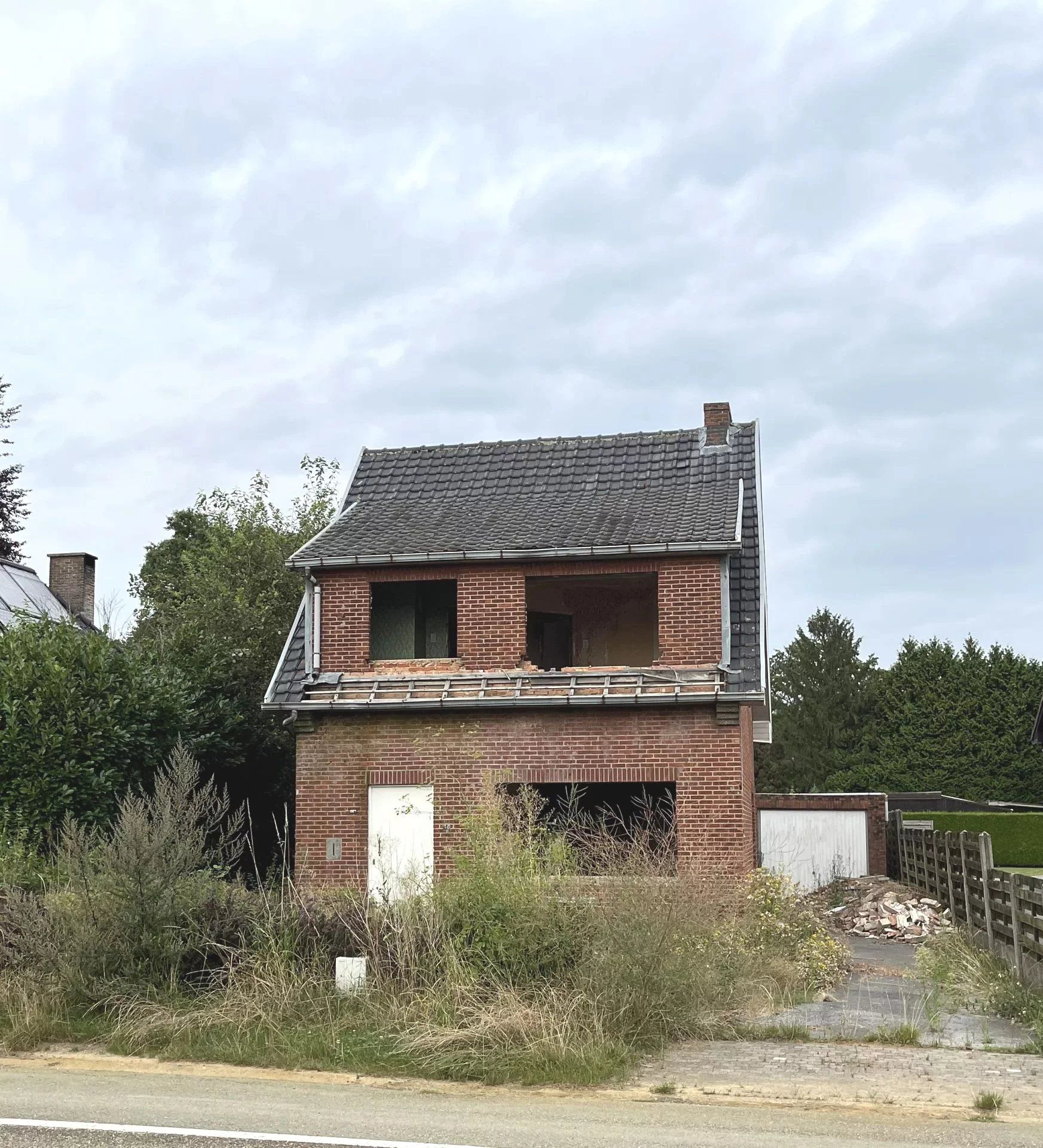 Renovatieproject in rustige straat te Zolder foto 1