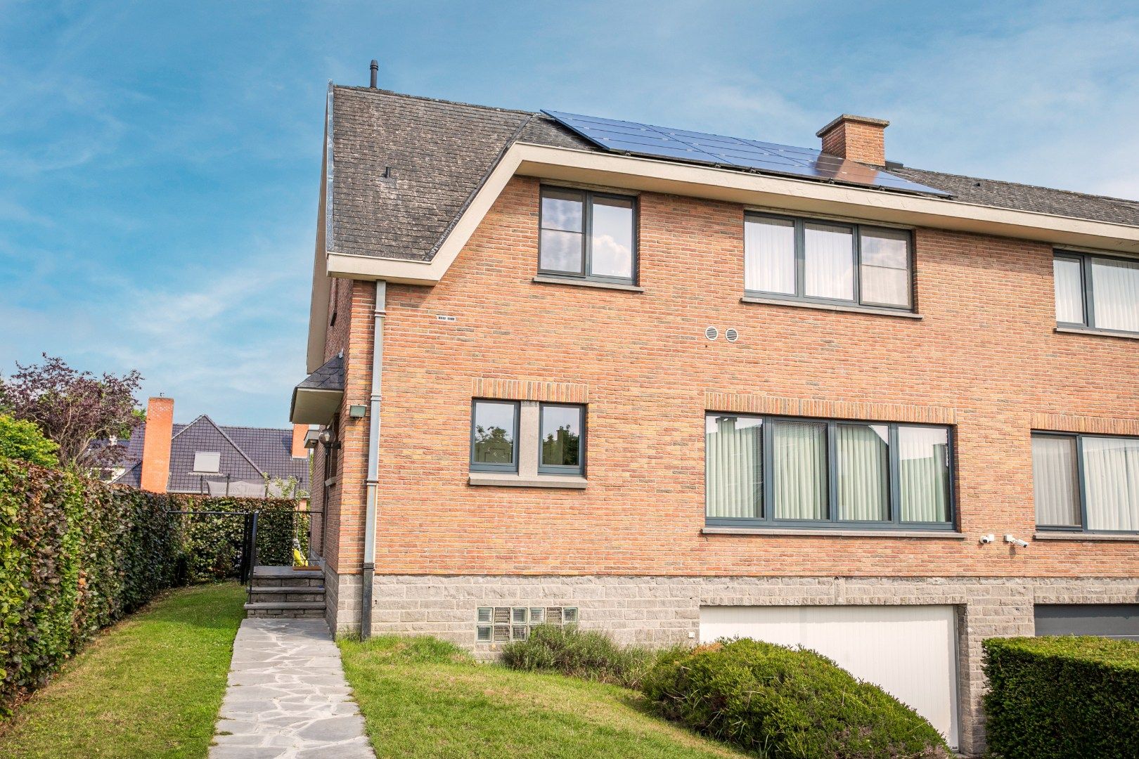 Instapklare woning 3 slpks, garage en tuin op +- 4are foto 2
