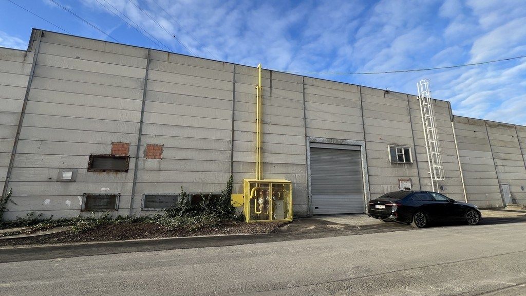 Loods met rolbrug te huur vlakbij afrit E17 te Sint-Niklaas foto 9