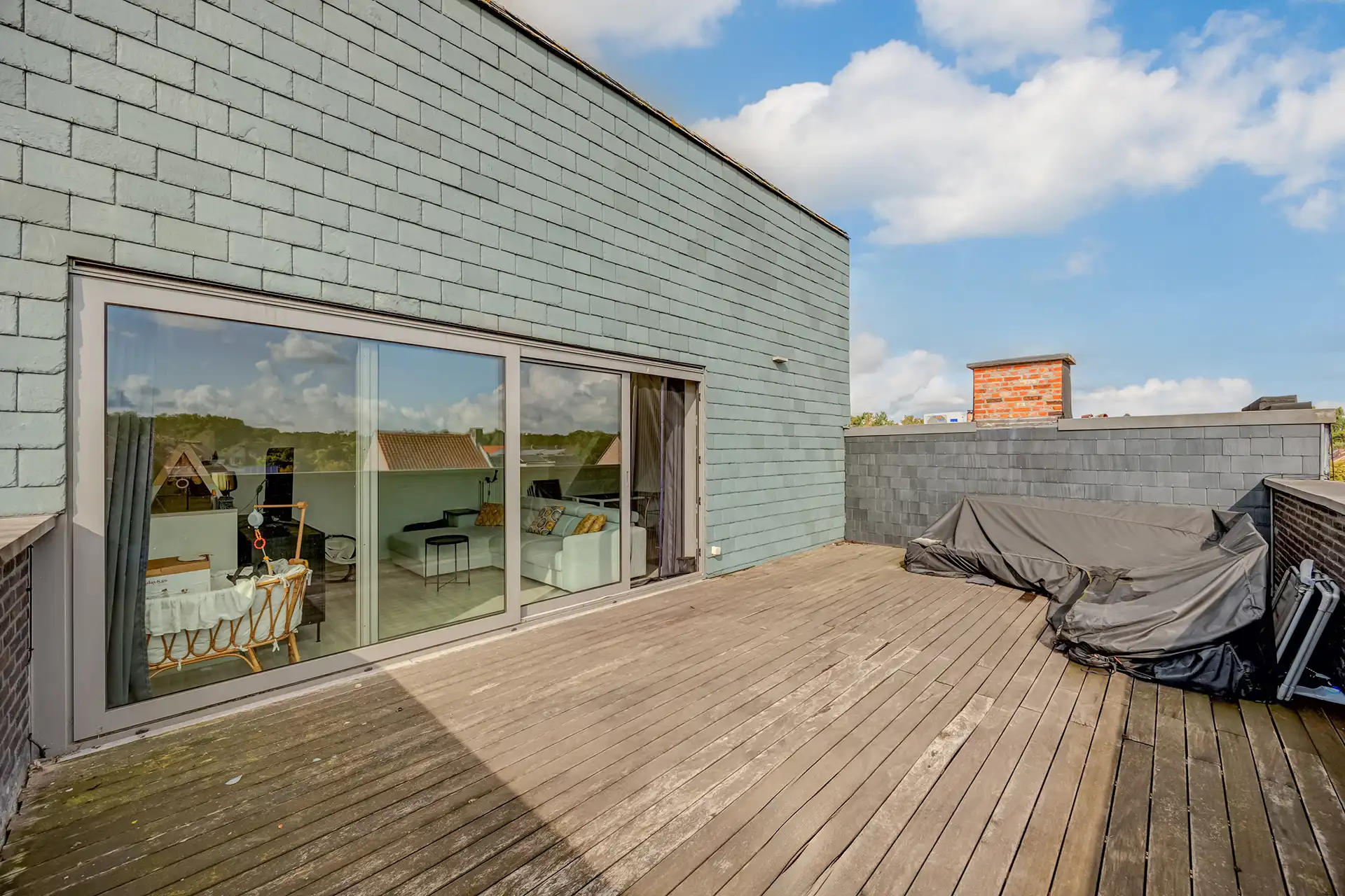 Duplexapp. met terras,  2slp + garagebox te huur in Merksem foto 15