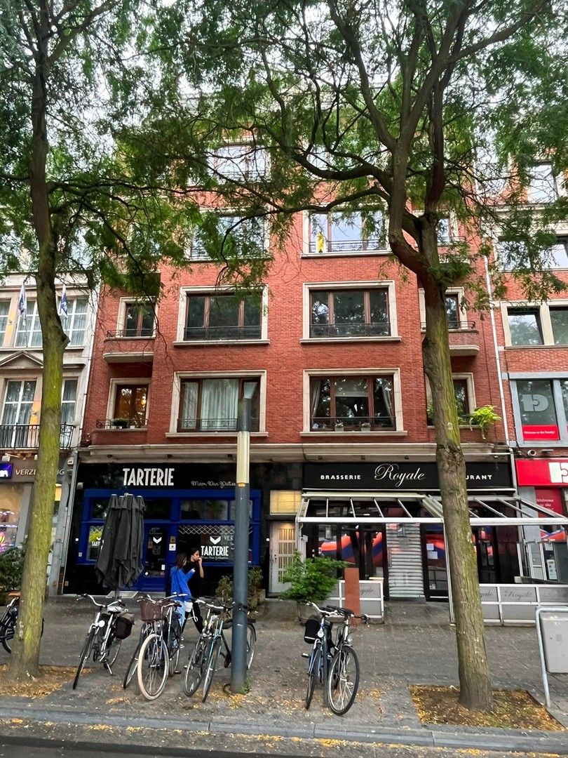 Wonen op de Grote Markt in Kortrijk ? Maak nu een afspraak om een kijkje te komen nemen. foto 1