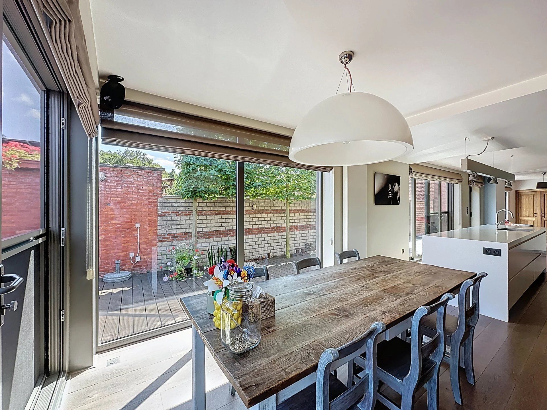 Moderne instapklare woning met 3 slaapkamers op mooi perceel foto 8