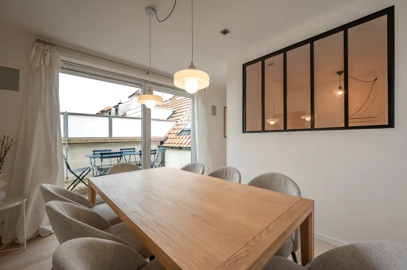 Zuidgericht en instapklaar 4-slaapkamerappartement, met 2 ruime terrassen. foto 12