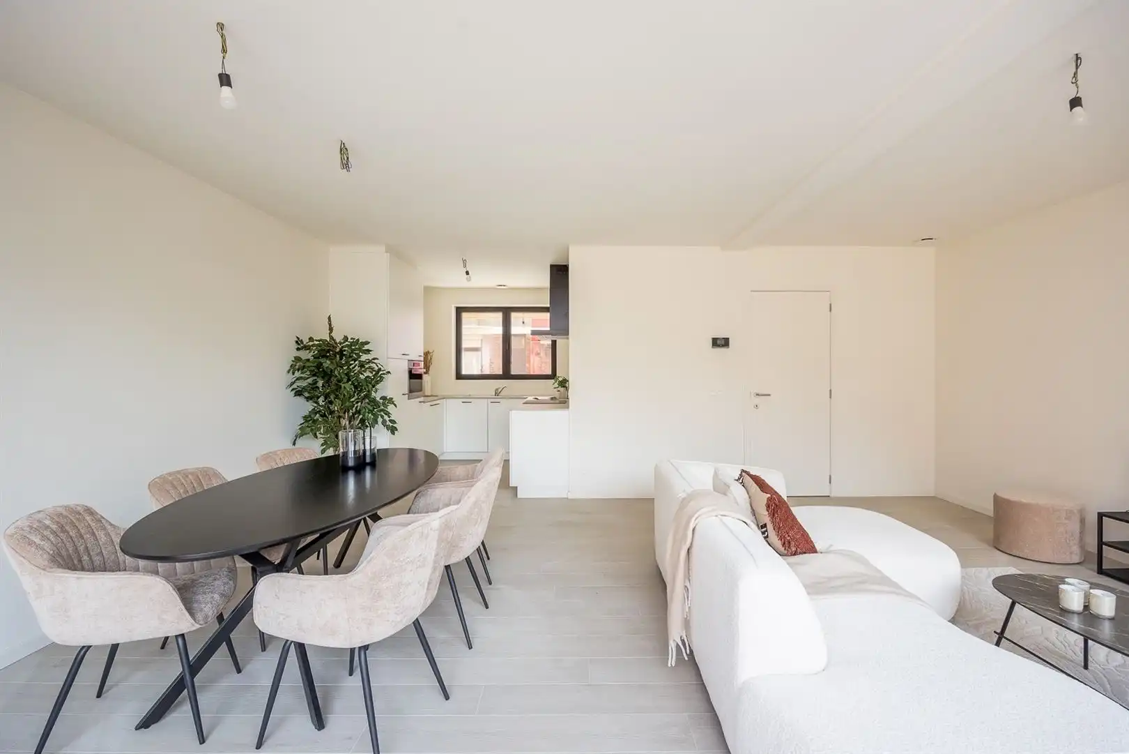 Energiezunige ruime woning nabij centrum Kapellen foto 6