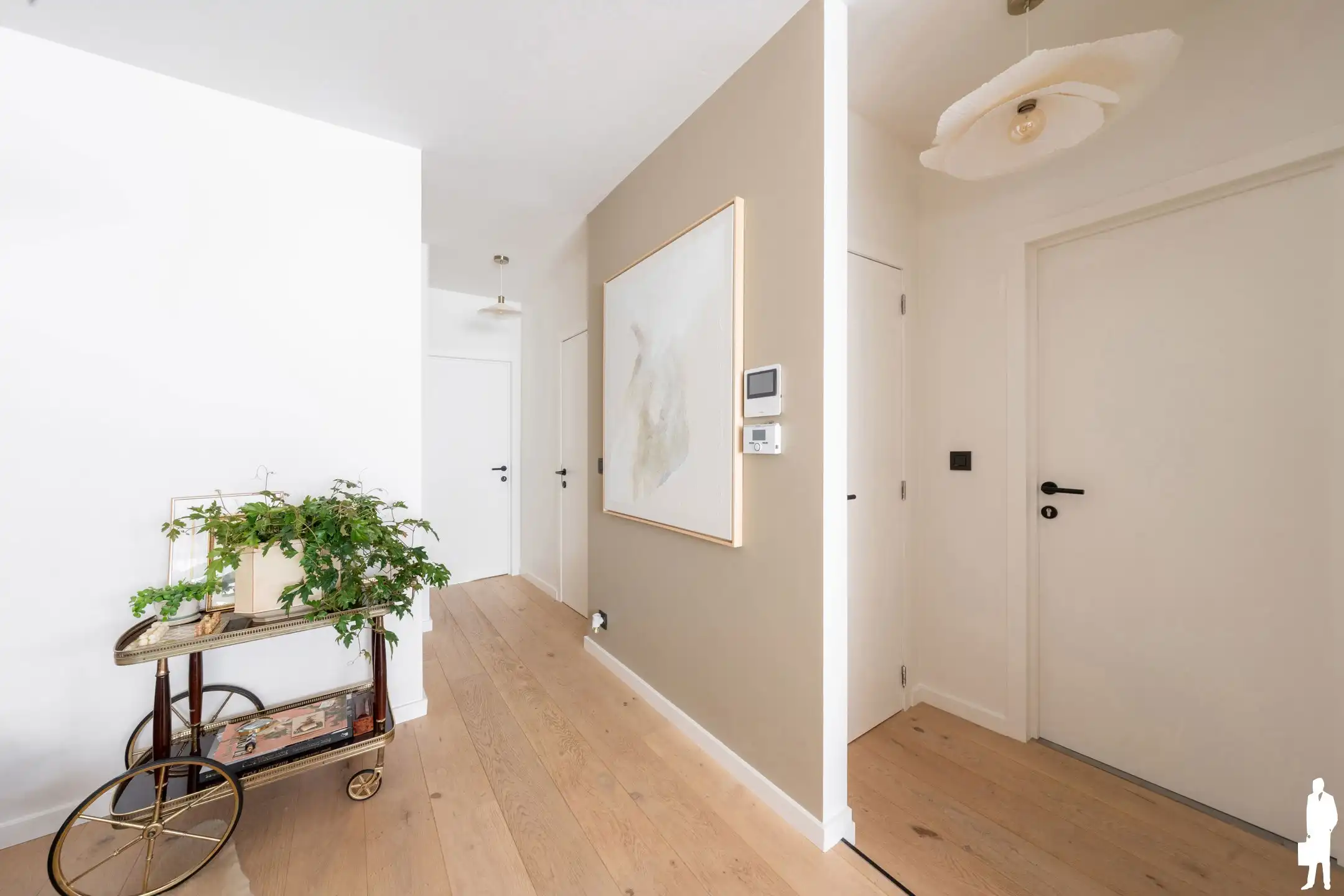 Gerenoveerd appartement met 2 slpks, tuin en autostaanplaats foto 14