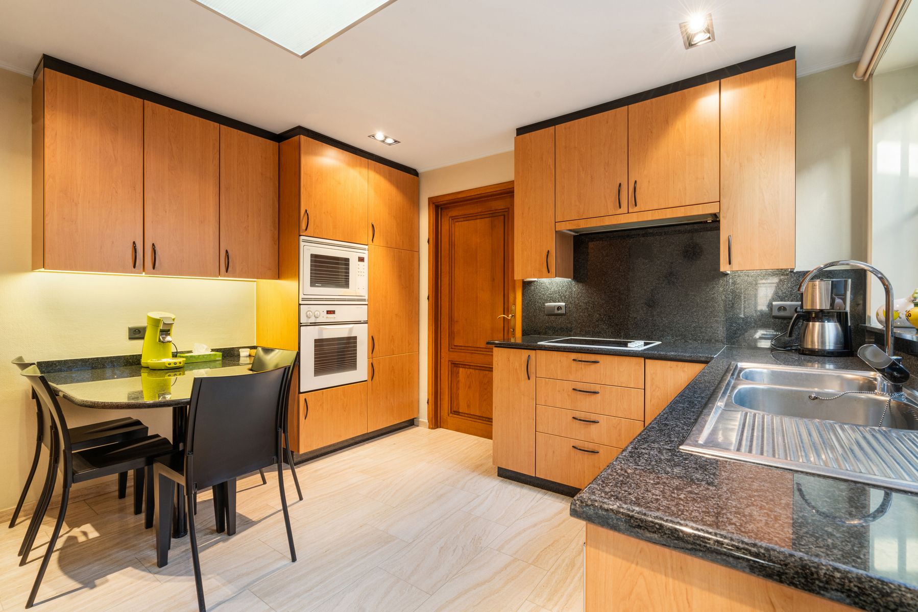 Prachtige burgerwoning gelegen op een steenworp van het bruisende centrum van Gent. foto 8