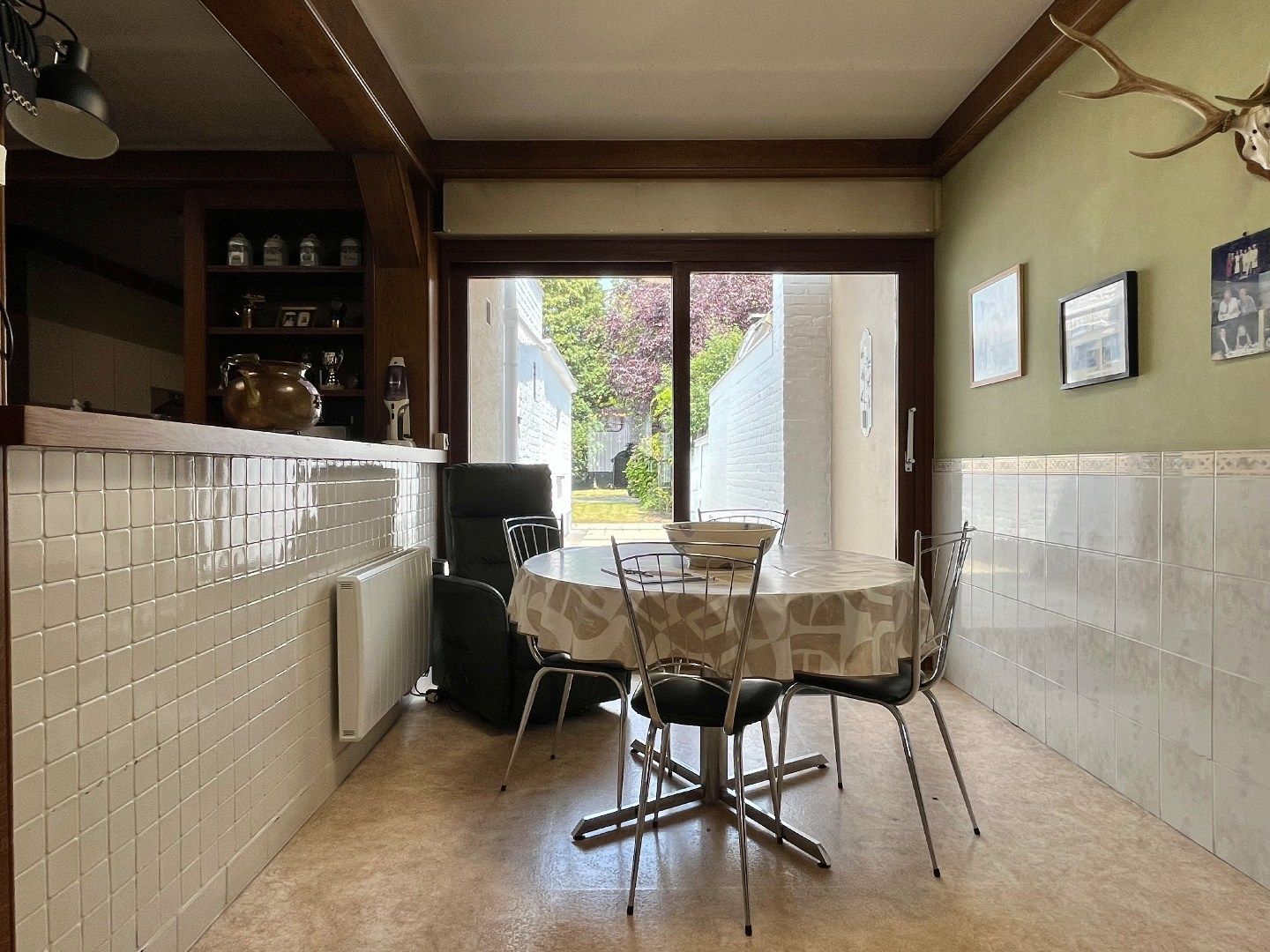 Charmante woning met garage en 4 slaapkamers en tuin nabij het centrum van Kuurne. foto 9