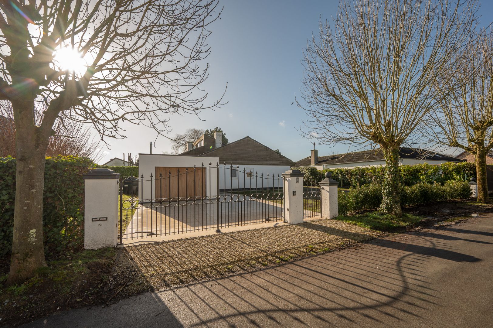 Charmante woning met 4 volwaardige slaapkamers, zonne terras en grote tuin met garagebox foto 3